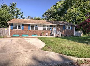 7 Maverick Ct, Hampton, VA 23669