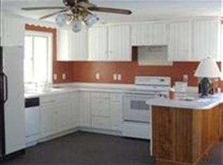 305 N Oak St, Arrowsmith, IL 61722