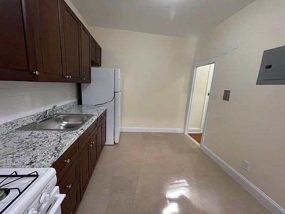 3rd image of 45-44 42nd St #2C