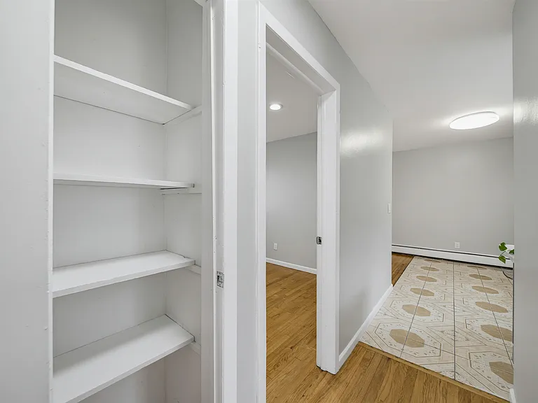 194 Congress St #3 — Photo 8