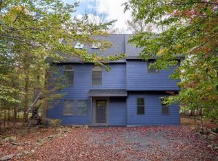 6 Leah Ln, Gouldsboro, PA 18424