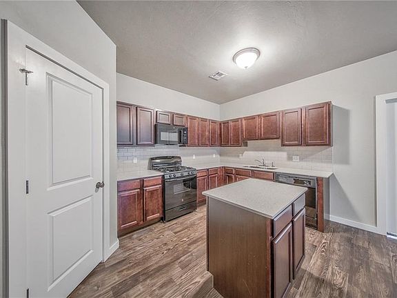 5th image of 9041 NW 143rd St