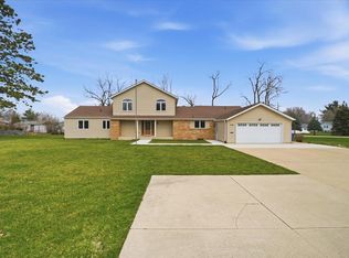 913 E Charles St, Oelwein, IA 50662