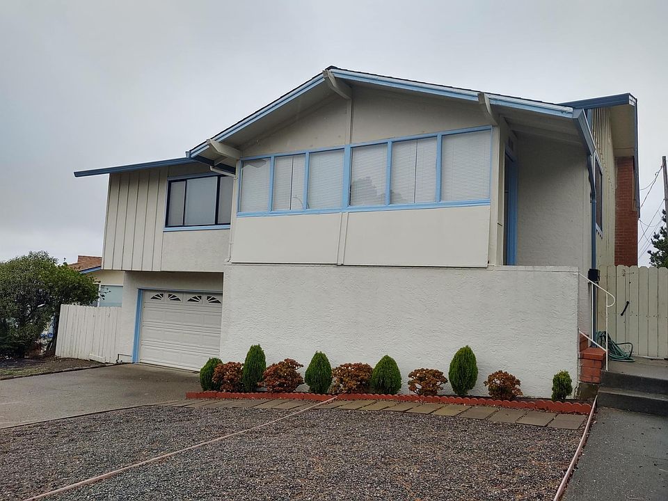 1st image of 150 Lake Dr