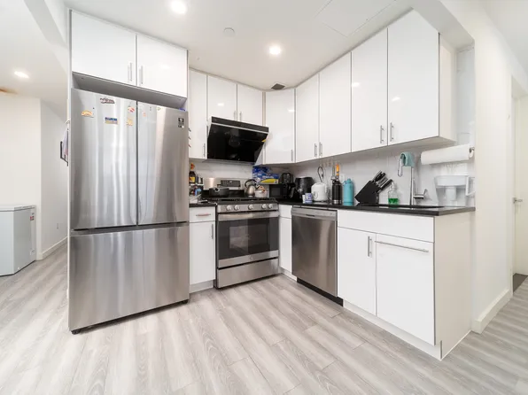 144-27 Sanford Avenue image 7 of 18