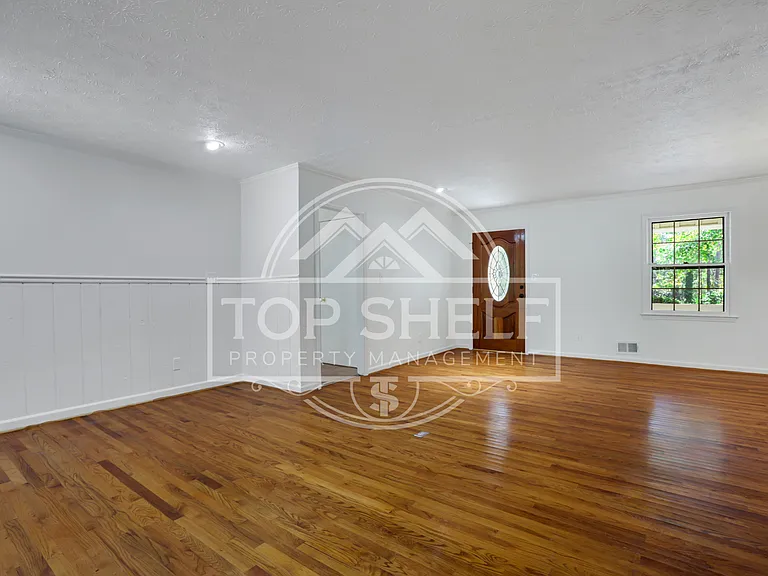 4684 Ben Hill Dr — Photo 7