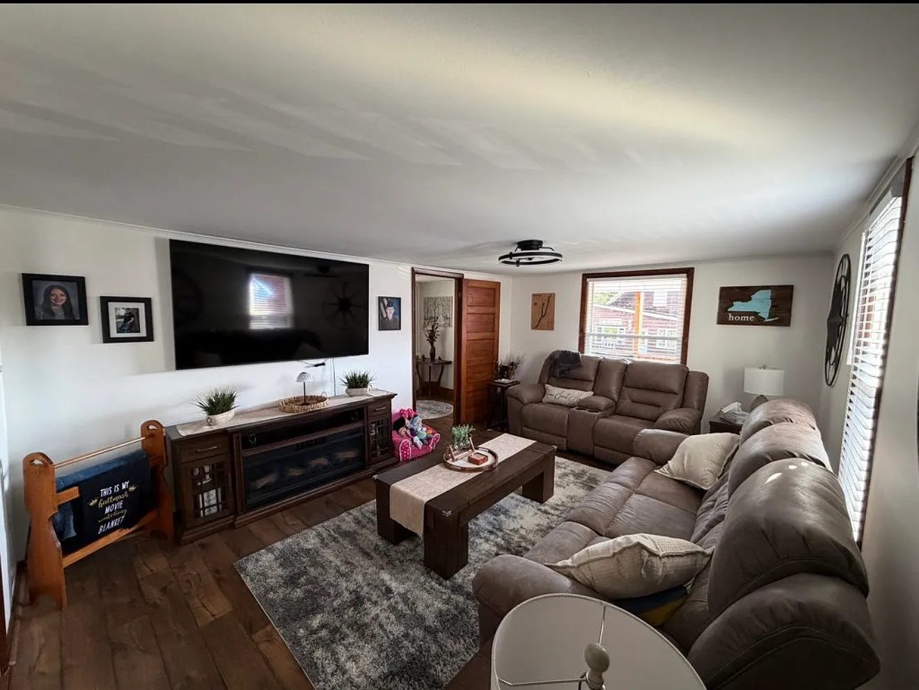 3 bed, 2032 sqft, $2,750 — Photo 3