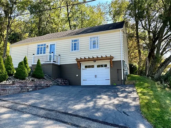 493 Birch Way, New Kensington, PA 15068