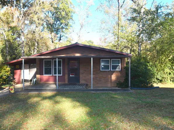 2402 Rosalyn Dr, Newberry, SC 29108