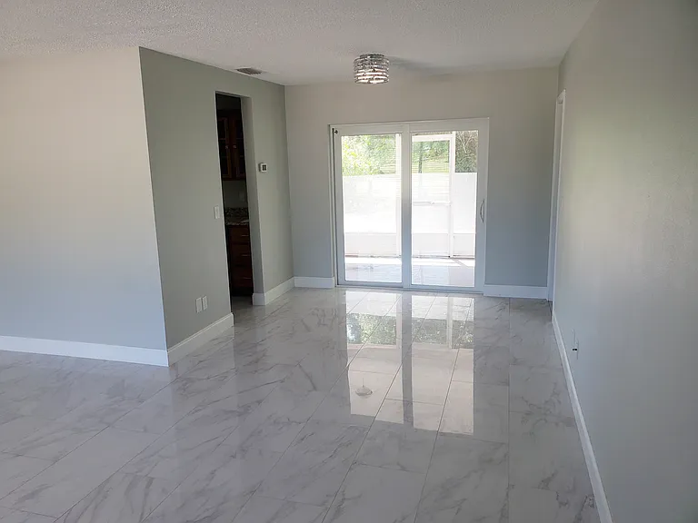 1257 NE Sago Dr — Photo 6