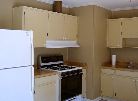 5th image of 464 General Daniel Ave S #1