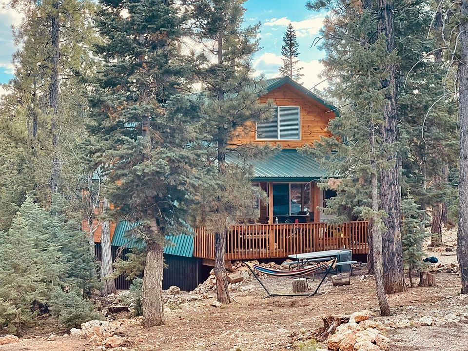 1st image of 520 E Forest Dr