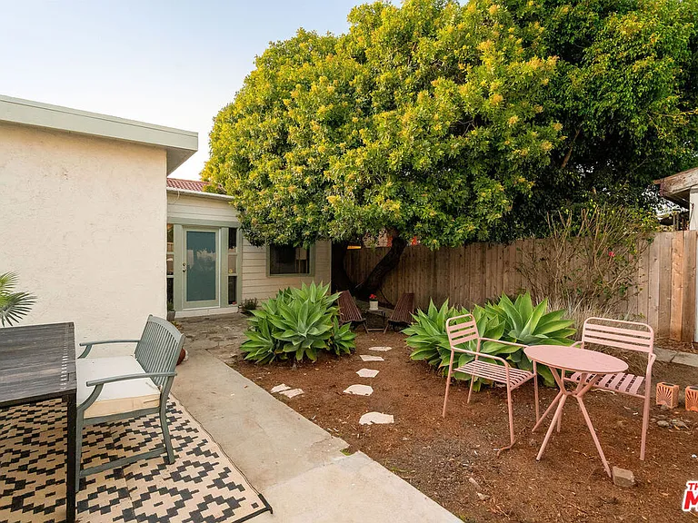 818 Palms Blvd — Photo 58