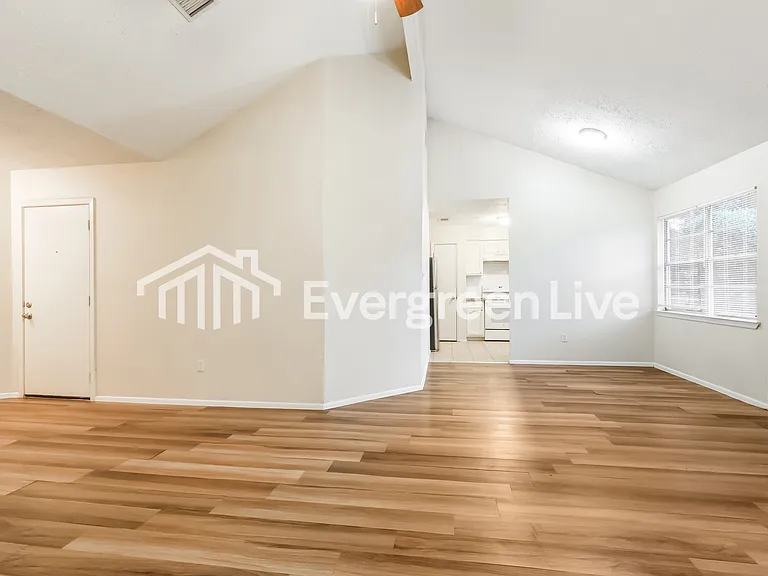 16326 Dew Drop Ln — Photo 12