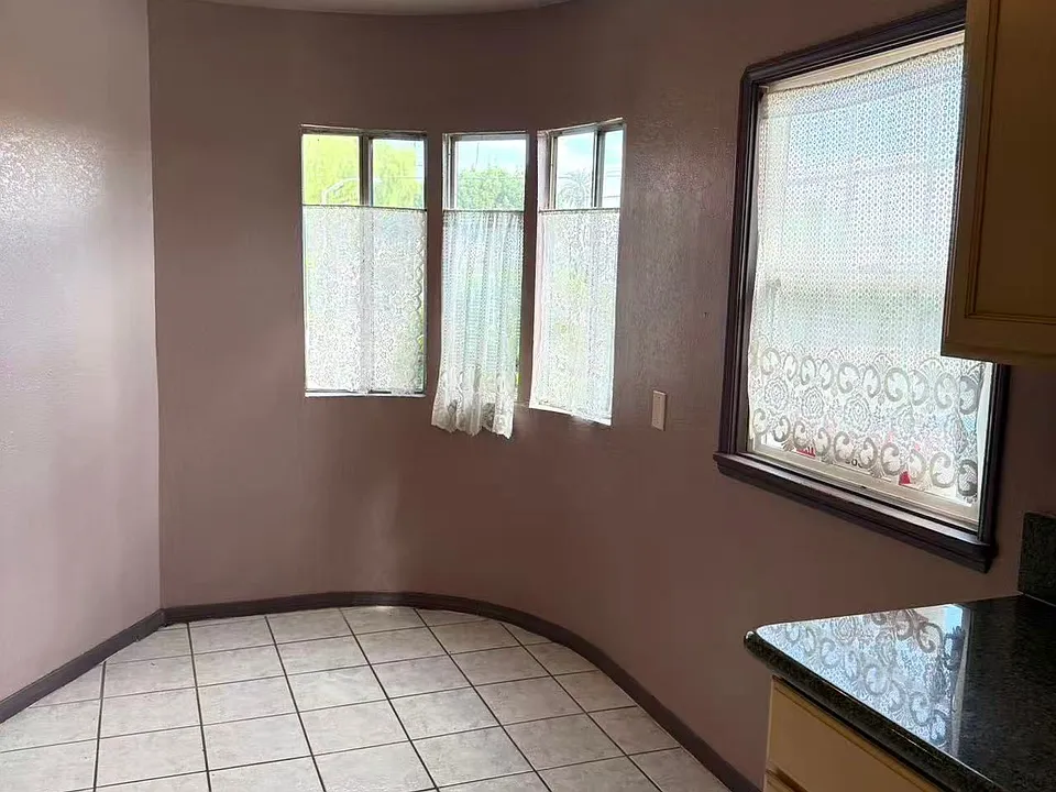 Breakfast Room