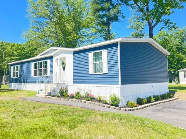 12 Cedar Cir, Gorham, ME 04038
