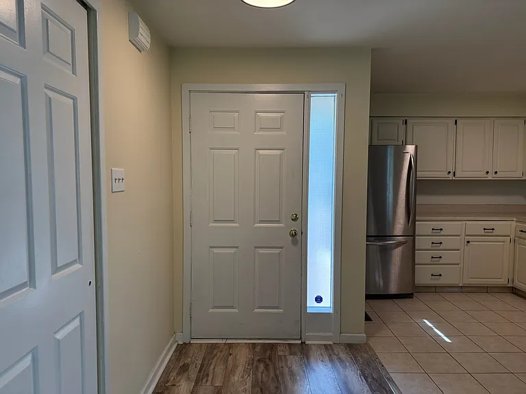 107 Cheswold Ct #107 — Photo 3