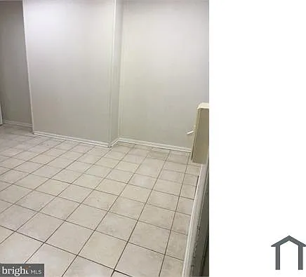 2 bed, 900 sqft, $1,600 — Photo 3