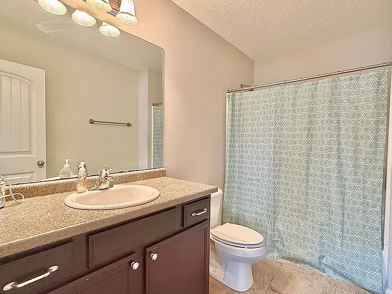 44 NE Mount Vernon Ter — Photo 29