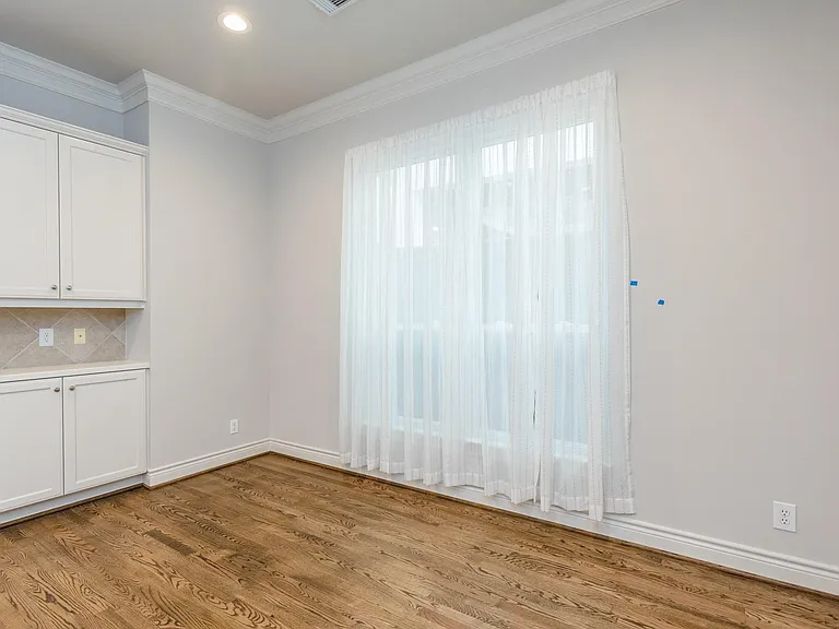 2504 Park St #B — Photo 16