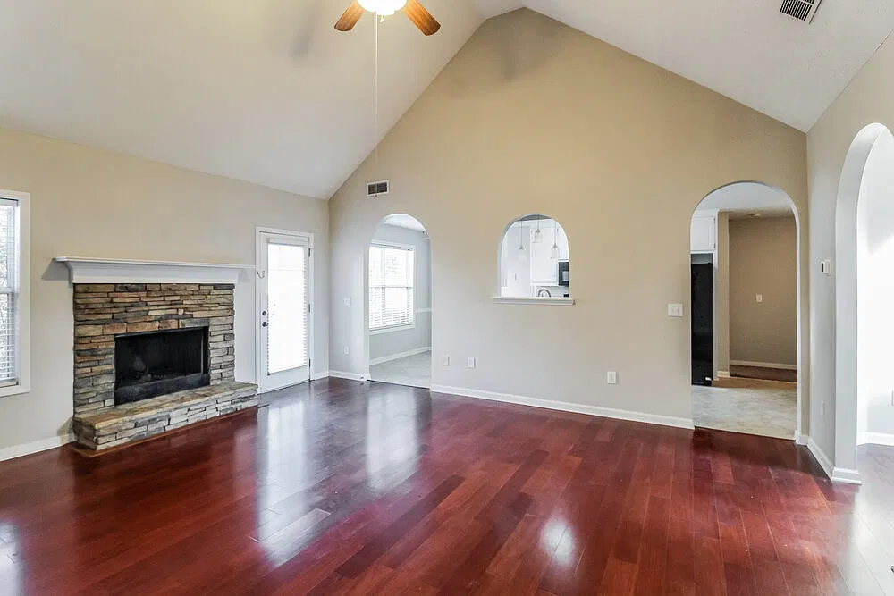 3 bed, 2.0 bath, 1473 sqft, $2,000 — Photo 4