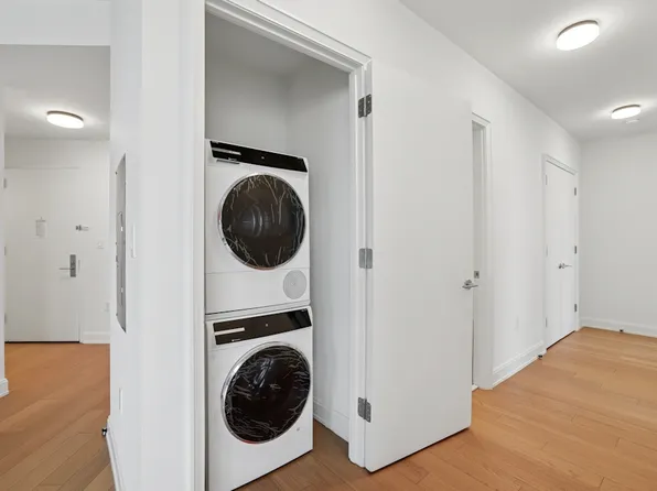 420 East 54th Street image 14 of 39