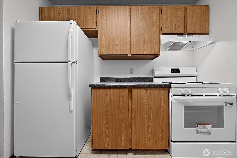 5th image of 1740 NE 86th Street #101