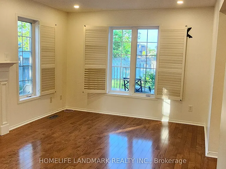 49 Inlet Bay Dr W — Photo 10