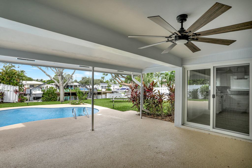 421 SE 5 Terrace, photo 5