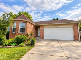 8830 Summer Walk Dr E, Indianapolis, IN 46227