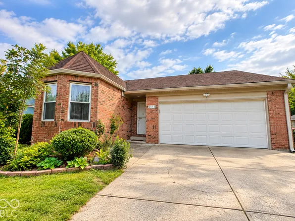 8830 Summer Walk Dr E, Indianapolis, IN 46227