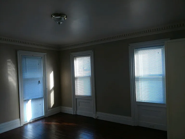 7 Broad St #1 — Photo 5