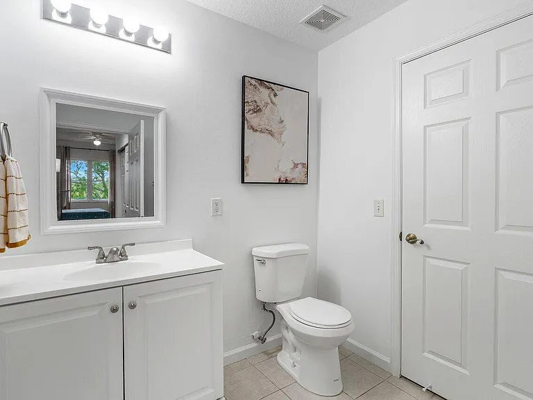 1209 Main St #302 — Photo 14