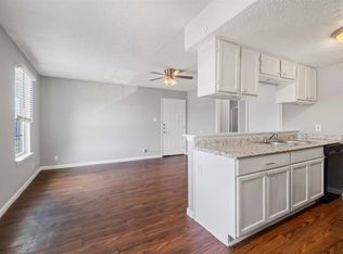 6110 Wheless Cv APT E, Austin, TX 78723