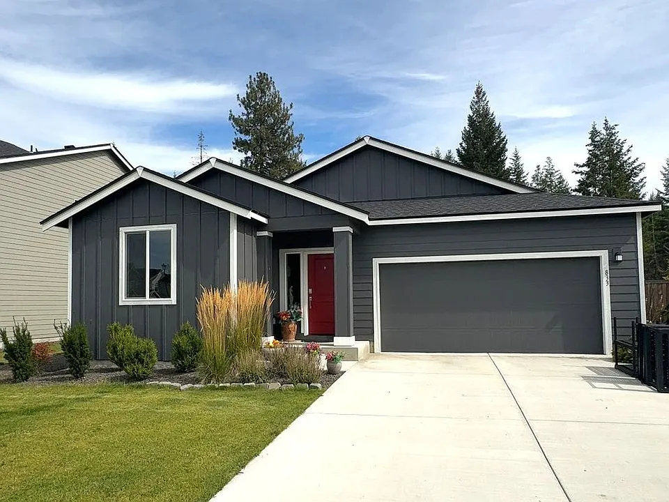 833 E Burdock Loop