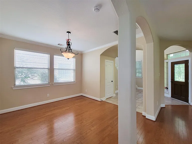 50 W Montfair Blvd — Photo 8