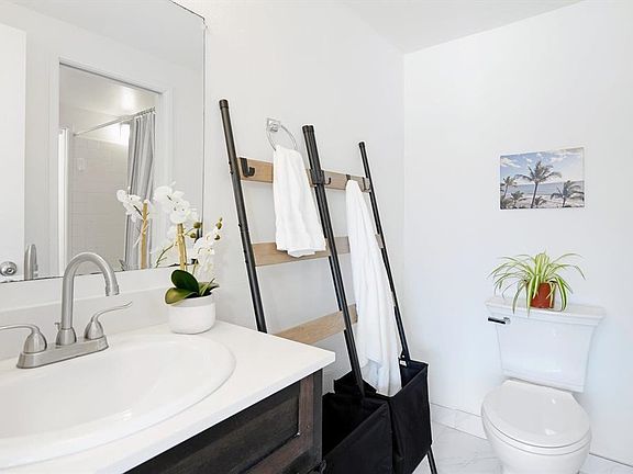5th image of 1063 Lower Main St APT 207