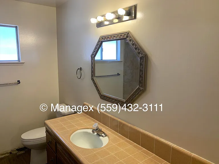 6448 N Colonial Ave #103 — Photo 11