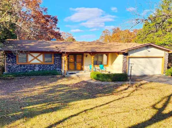 8 Evergreen Ln, Festus, MO 63028