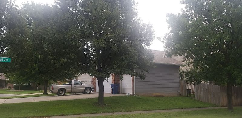 2nd image of 2406 N Covington Ct