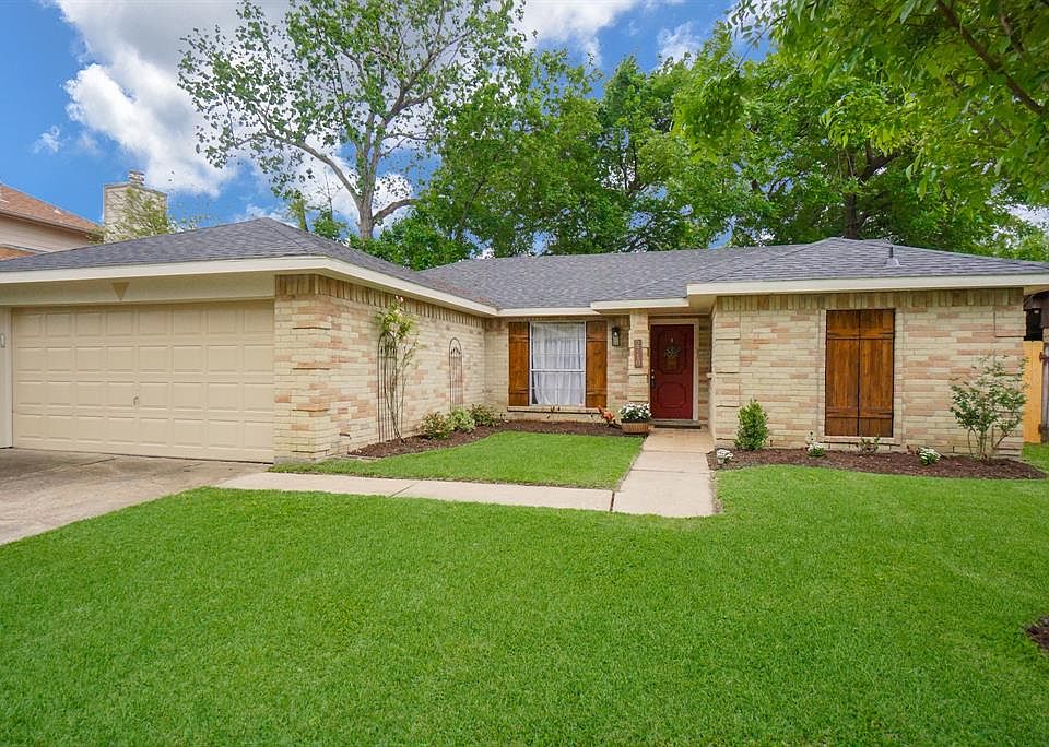 1st image of 2718 S Belgravia Dr