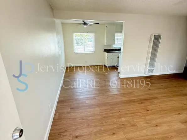 6216 Riverside Ave APT D, Bell Gardens, CA 90201