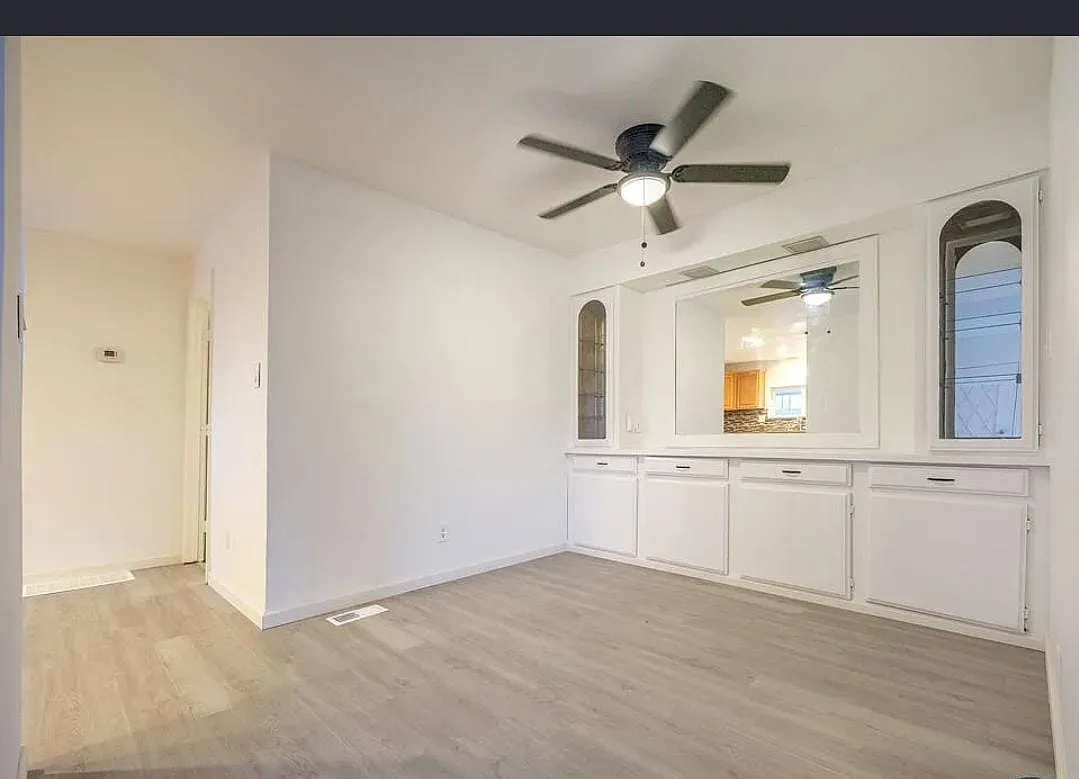 3 bed, $2,000 — Photo 3