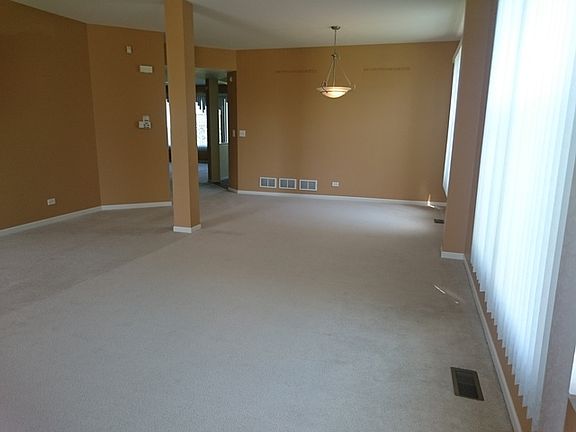 3rd image of 350 W Caldwell Dr