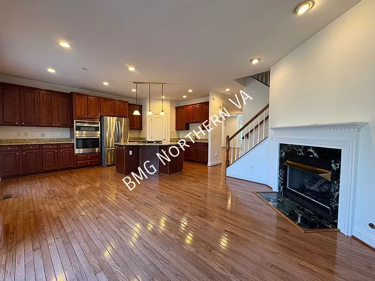 3091 McKinnon Way — Photo 10
