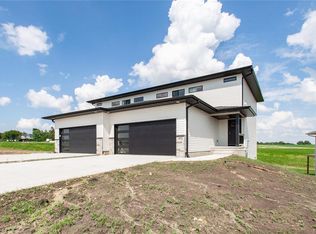1432 Applewood Dr #&-1434, Fairfax, IA 52228