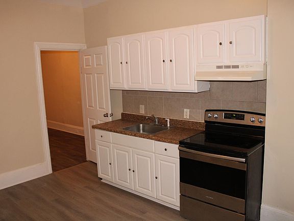 5th image of 702 N Tatnall St #1