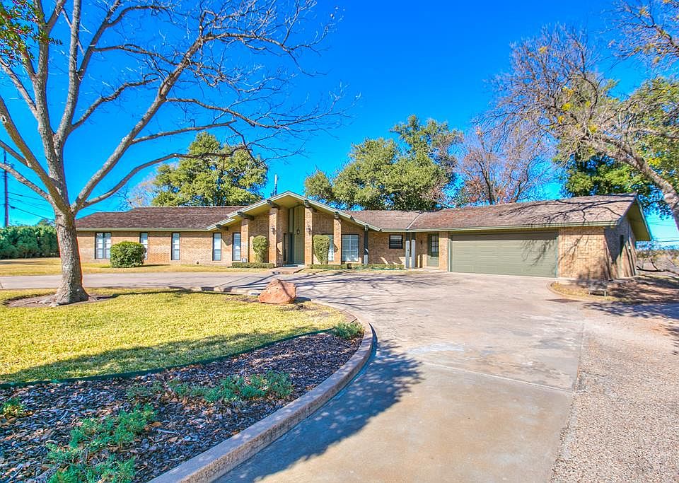 1st image of 500 McCarver Dr