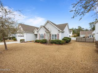 475 Landsdowne Cir, Hampstead, NC 28443