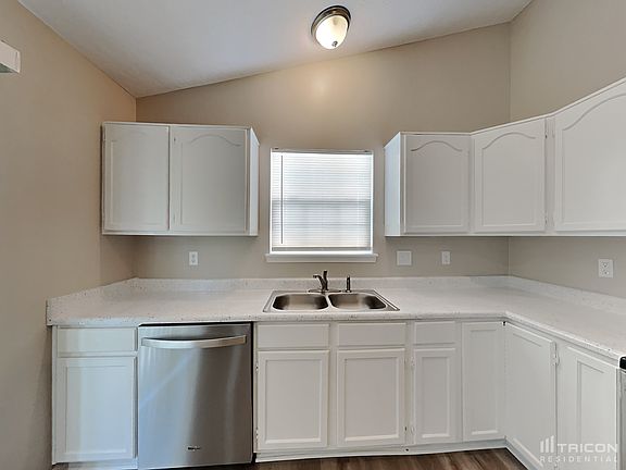 5th image of 6028 Morning Dove Dr